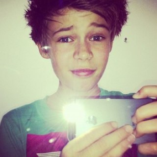 Hey I'm Benjamin. Danish & French. Instagram: @benjaminlasnier & @benj5687. Facebook: Benjamin Lasnier.