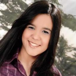 Sou como você me vê.
Posso ser leve como uma brisa ou forte como uma ventania,
Depende de quando e como você me vê passar.