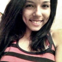 Amo futebol , minha família e amigos 
Apaixonadissíma pelo flamengo s2