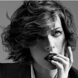 Are u a @MillaJovovich 's fan? Yes? Follow us!/ No? Get ready to =P Tweets in Portuguese/English! Powered by: @EduhCelestino