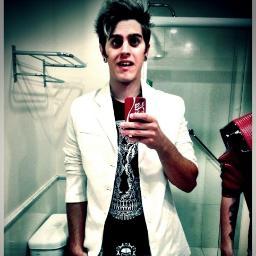 É com tigo que vejo o meu final feliz, por você eu posso voar desbravar oceanos @thomasrestart . Since : 20/04/2012 Dona : Gabriela.
