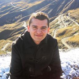 Médico, Internista y oncólogo clínico. Buen amigo, pero sobre todo amado hijo de Dios
