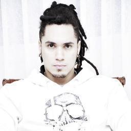 PRODUCER // DJ // MULTI INSTRUMENTALIST // SINGER // ACTOR // BRAZILIAN

https://t.co/O5XI9RMrL7