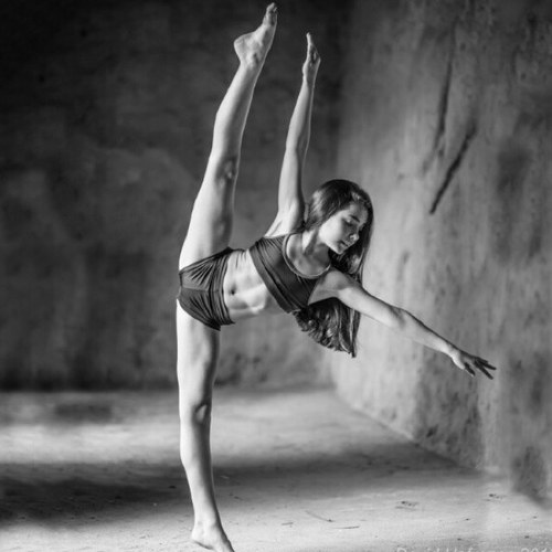 Dancer pics ass images 36