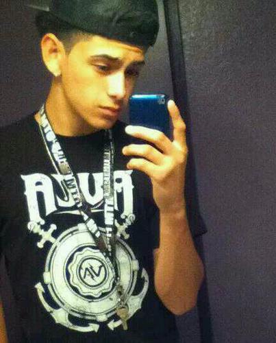 OfficialSLucas's profile picture. Hey im Samuel(Sam)Lucas, I play sing/guitar nd surf alot.Im 15