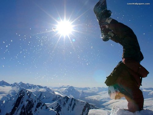 ( Will follow back! ) Every problem you get when on the slopes. Skiers welcome to but prepare to get chirped. #SnowboardProblems