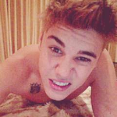 soy dirvertida  amigable y extrañamente especial me gusta adoro y amo a @justinbieber y si no te gusta pues bye