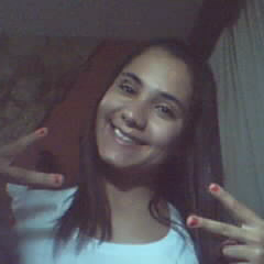 Minha vida se rusume em SKATE amigos familia e meu AMOOR eu vivo no meu mundinho /\/\ariana e ningueem muda minha personalidade *-* TA LIGADO kkkk'