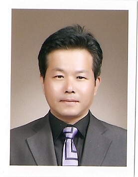 40대 중반의 얼빵한 놈팽이