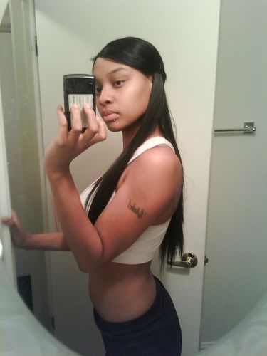 21HYDER's profile picture. 