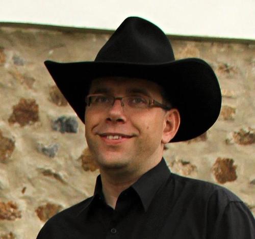 Square dancer, caller, Android and Linux fan.