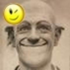 Косметика - это такая вещь, которая позволяет не пугать окружающих своей естественной красотой.