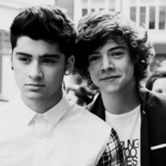 two directioners from LTU here! I know we never met @onedirection but let's pretend its love! YOLO - You Only Larry Once.x