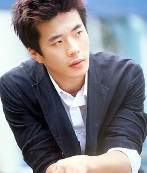 Korean actor and model. 안면 축하해