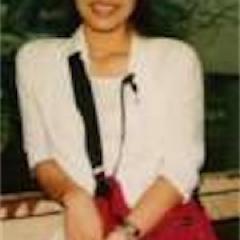 I'm a free woman who loves toys, comics, video games, art and music.  )