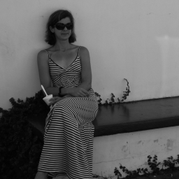 myinteriorlife's profile picture. Interior design blogger and decorator. Lover of all things vintage. It's all in the mix of old & new, high & low. http://t.co/lTbEJetcAs