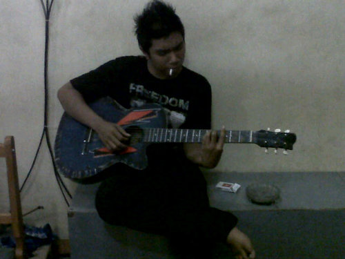 Mikolaruku's profile picture. 