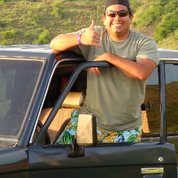 Chef, fan del buen vino, la playa y una conversación interesante, rockero hasta el fin de los tiempos.