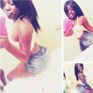 #phatbutt #darkskin #thick ican only be LACE ;) keep my circle tight .