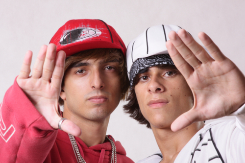 Amo #BondedaStronda