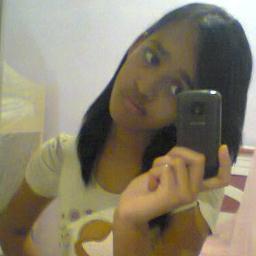 As pessoas entram em nossas vidas por acaso, mas não é por acaso que elas permanecem. (One Direction)