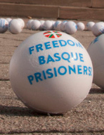 PilotariakEH's profile picture. Preso eta iheslariak etxera ekartzeko, pilota mugitu! Elkartasuna. Desobedientzia.