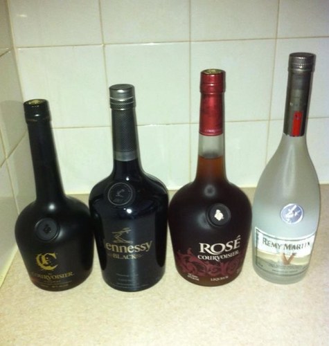 aitch6077's profile picture. 