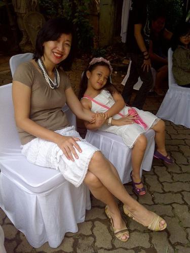 JosephinesYoyo's profile picture. A sarcastic humorist woman who get so lucky with her life.