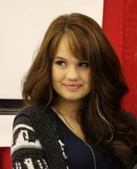 Goes to @RPcollege. Studying English & Science. Single & looking. {RP} -Debby ♥