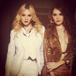 Club de fans de las Gemelas Braun Alexandra @alebraun y Karina @braunkarina  
presidenta: @natafb03