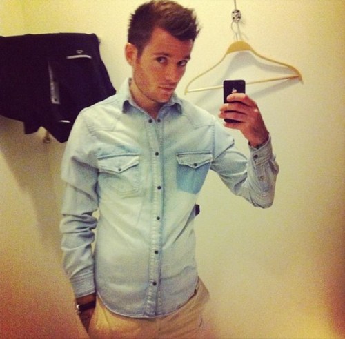 ••• 23 ans, Paris, New york, los angeles ...