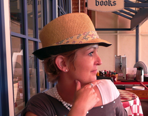 Lucywm's profile picture. coffee-drinker, life-muser, history-lover and hat-wearer (does a bit of PR & marketing on the side...)