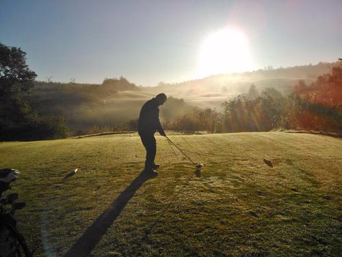 Husband,father of daughters,granda,piss poor golfer,Celtic fanatic and 80s relic