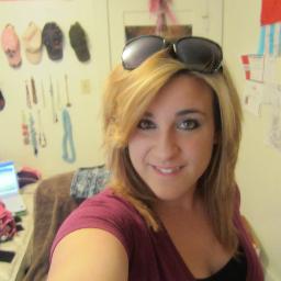 Country Grl!! 3 love to hang out, easy going, fun loving gal. 3