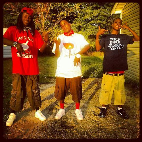 M.O.B stay to myself cuzz real friends i want find ~Nawf Side~18