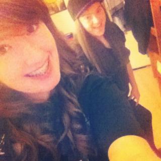 Kayleighfm's profile picture. 