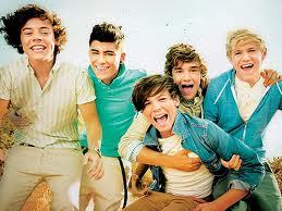 Si è vero un ragazzo con occhi da sogno una vita fantastica più di cosi... vorrei poterti incontrare ti adoro... :3