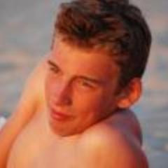 18 ans, Paris. Supporter de L'as Monaco.