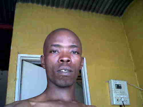 Hustler,gubhuluzer,sgeleqe,mhlanganisi.for.sure..sifuna.lephepha.madala!!!