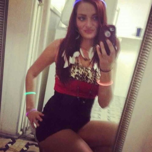 Its_Shyne31's profile picture. made a new twitter! holla at me :)