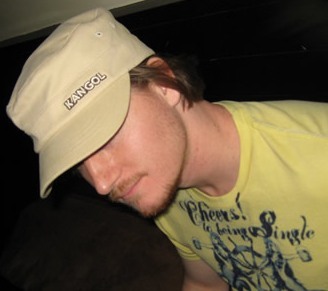 Pippo2k1's profile picture. gets excited easily