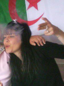 Yemma tu ma mise au monde,  donc j'aimerais te remercie,  je pris dieu chaque seconde pour qui te laisse a mes cote  ! #NabilaKarismatik
