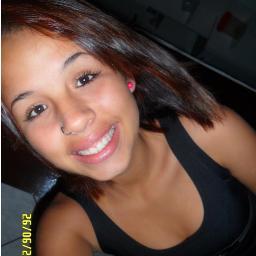 Sou uma pessoa penssativa, otimista & inteligente (: Brava , Ciúmenta & ignorante ;$ Prazer essa sou eeu ;*