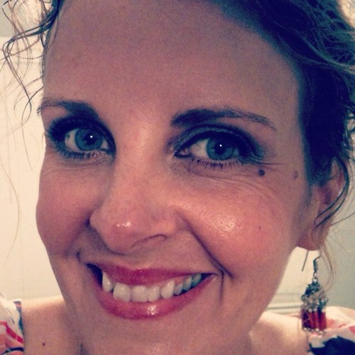 Lover of Jesus, student of the Word, Child of God, singer, player, sometimes writer. Pilgrim, sister, hoper.