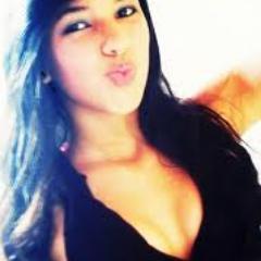 I Love JOGOS VORAZES! ♥ amo pizza e amigos.
Adorooo Funk e sertanejo, Solteira. solto o verbo se precisar!