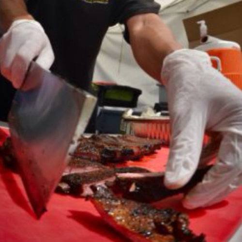 https://t.co/JY0sIPt7om We are passionate about smoking great meats. Our restaurant is now open for business. email: bolsabbq@yahoo.com