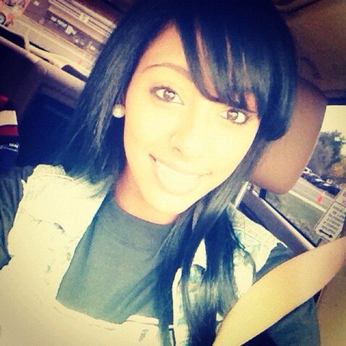live life to the fullest, never regret, and love always, 3 FOLLOW ! & ill follow you back, (: 33