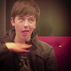 converse. bullet. popchips. bαbyfαce. piαnos. performer. mexicαn food. photogrαphy. bαd αt wαlking. who αm i? greyson. just kitten. i'm α dedicαted enchαncer ♡