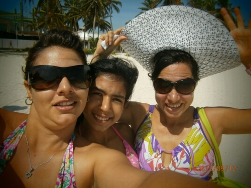 ceciliamg2012's profile picture. 