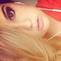 just a girl addicted to paramore, who loves rock, food, and black